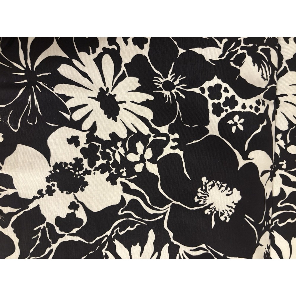 Cotton Fabric Black and White New 44x96 1-2 Yards Flowers Leaves